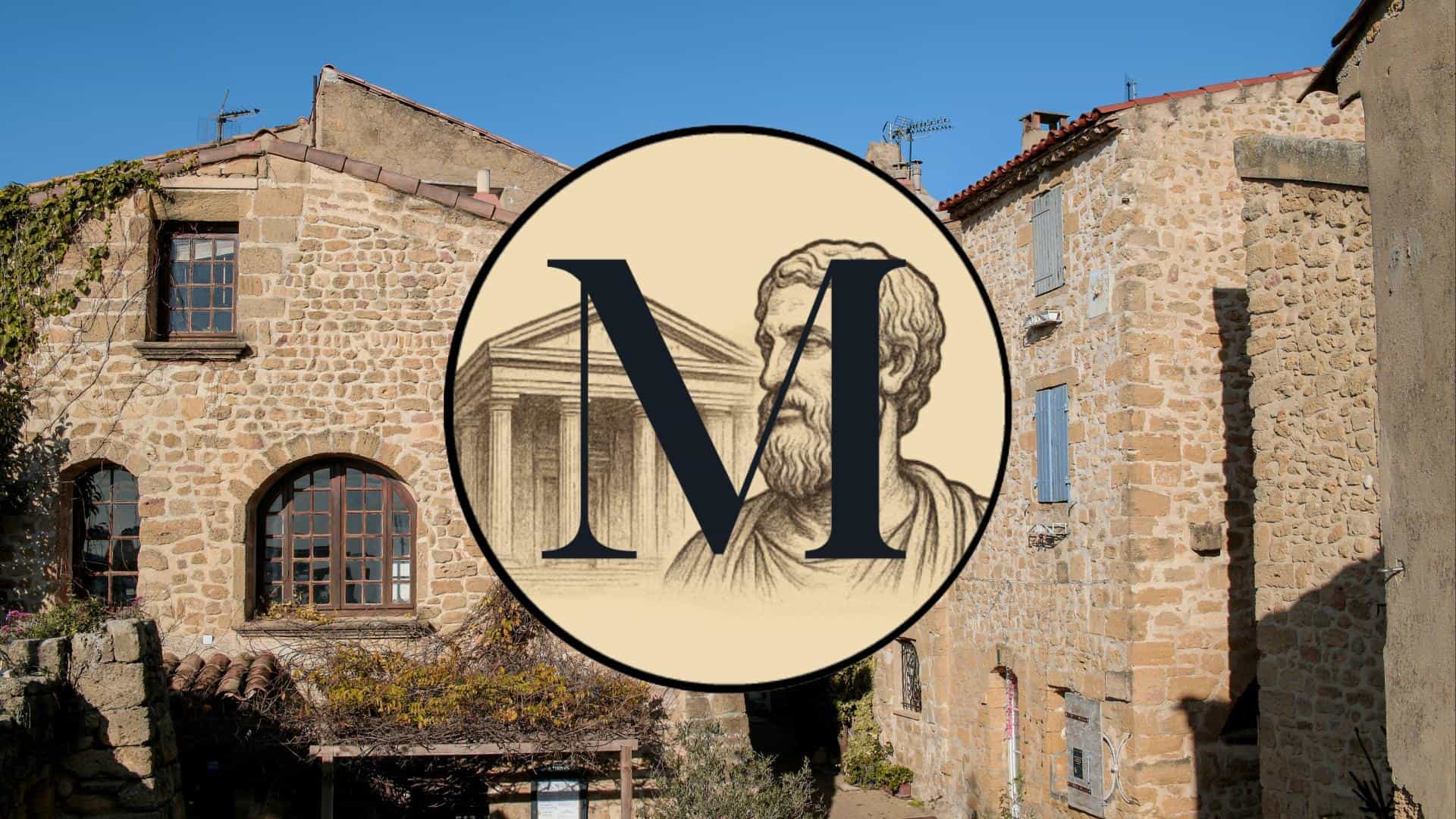 Maisons en pierre avec logo antique M